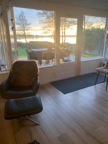 Huset ved søen tæt på Herning og MCH og boxen 90 m2 (Huset ved søen tæt pa Herning og MCH og boxen 90 m2) in Sunds