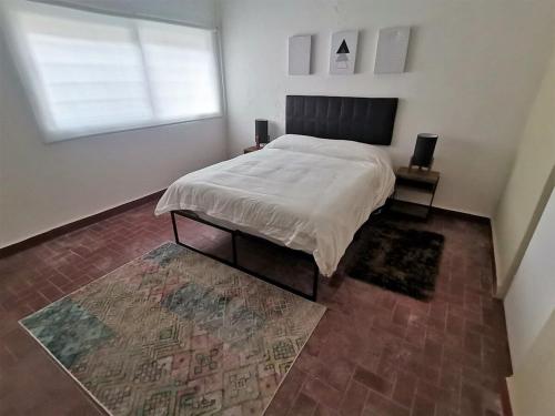 2 bedrooms, 3 beds