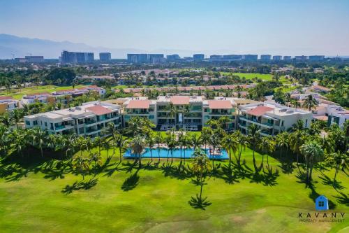 NEW Condo in El Tigre Golf Country Club Pool