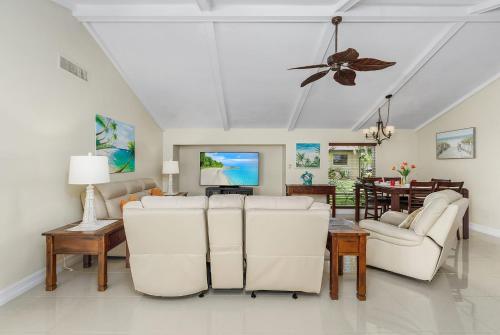 Villa Poseidons Passage by Roelens Vacations – Cape Coral, FL