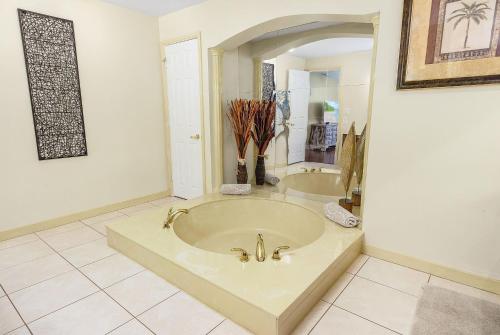 Villa Poseidons Passage by Roelens Vacations – Cape Coral, FL