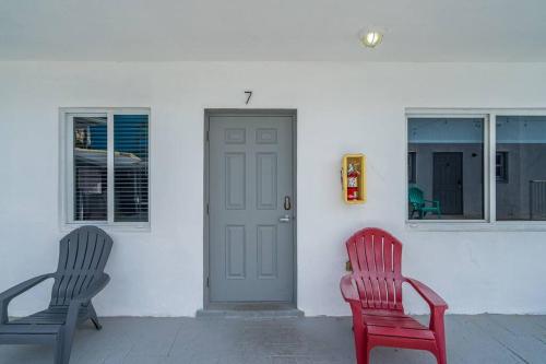 Lovely Studio Walking Distance To Ocean - Suite 7 in Hollywood, USA