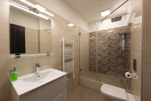 Glam Castle Apartments Room Type - Apartment