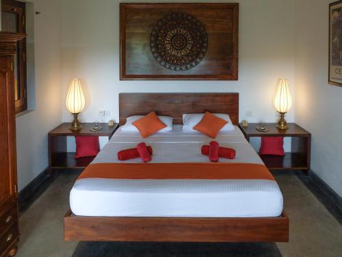 Deluxe Double Room with Balcony image 2