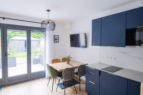 Kitchen, Le Saint-Germain - Porte d'Orleans - Cite Universitaire Paris 14 in Gentilly