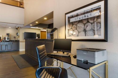 Best Western Spooner Riverplace in Spooner, USA