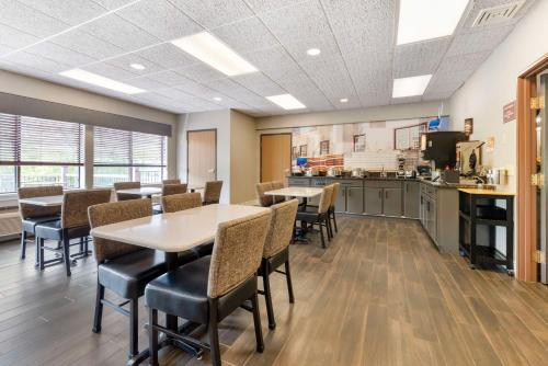 Best Western Spooner Riverplace in Spooner, USA