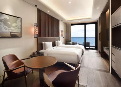 Premium Ocean View Twin Room: Long Stay (4 Nights Above), F&B Credit 50,000 KRW/Night, Laundry