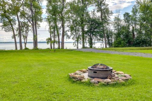 Lake Champlain Vacation Rental on Private Lot in Chazy, USA