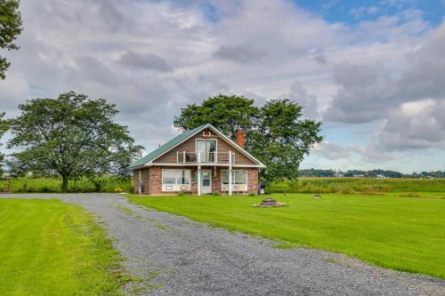 Lake Champlain Vacation Rental on Private Lot in Chazy, USA