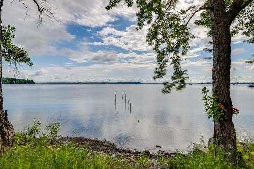 Lake Champlain Vacation Rental on Private Lot