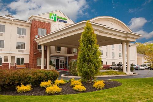 Holiday Inn Express Hotel & Suites Vineland Millville, an IHG Hotel