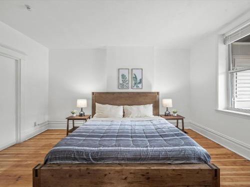 Oakland/University @A Spacious & Modern Private Bedroom With Shared Bathroom