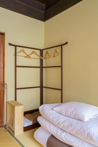 Japanese-Style Standard Room with Shared Bathroom - Non-Smoking image 4