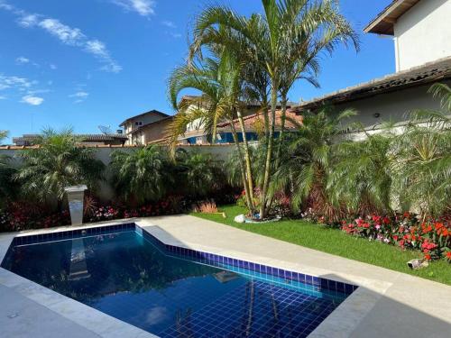 Sobrado moderno, piscina privativa, condomínio Morada da Praia!