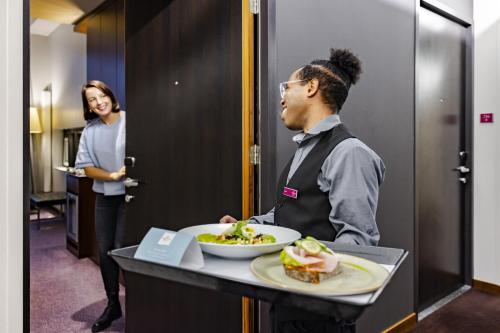Crowne Plaza Amsterdam - South By IHG - image 2