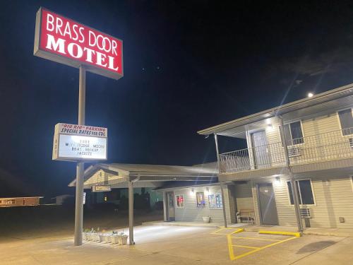 Brass Door Motel in Gassville, USA