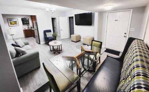 Cozy 3 Bedroom house near Airport/Raymond Stadium/Downtown. in Tampa, Vereinigte Staaten von Amerika