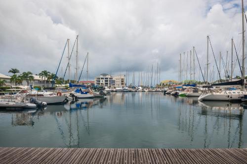 주변 명소, Mahina - Appt avec piscine partagée (Mahina - Appt avec piscine partagee) in 세인트 프란코이스