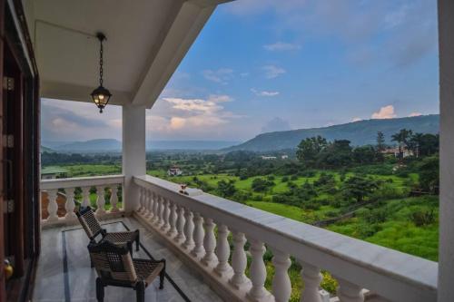 Colonial Villa pet friendly 3 bhk with outstanding views near The Oven, Pawna Dam, Lonavala