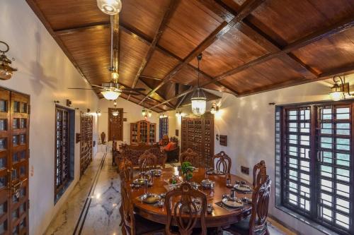 Colonial Villa pet friendly 3 bhk with outstanding views near The Oven, Pawna Dam, Lonavala