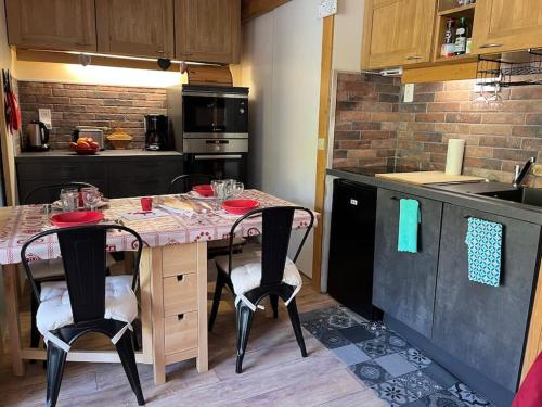 Kitchen, Le Cocon des Cimes 2 a 5 pers. in La Plagne
