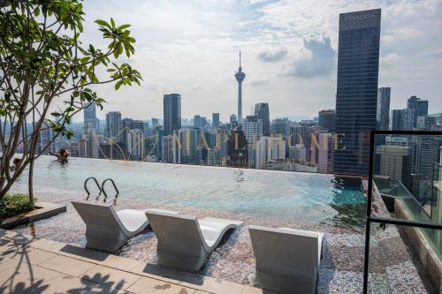 Axon Premier Suites Kuala Lumpur - 수영장