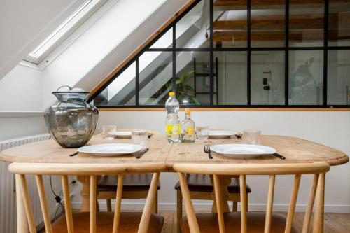 Facilities, Come Stay in Penthouse With Room For 2-People near Læge Philipp Harbig