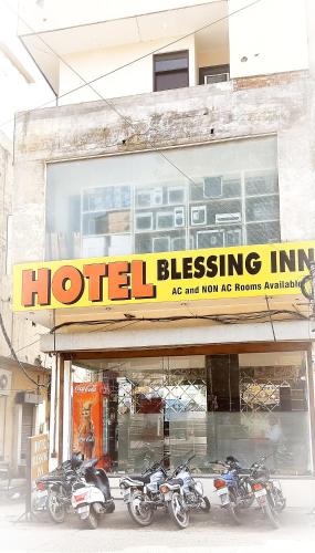 HOTEL BLESSING INN -- 15Meters from Railway Station -- Jalandhar City -- Family, Couples, Corporate Favorite