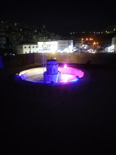 شقة فاخرة مع مطل luxerious with nice view, Ammán