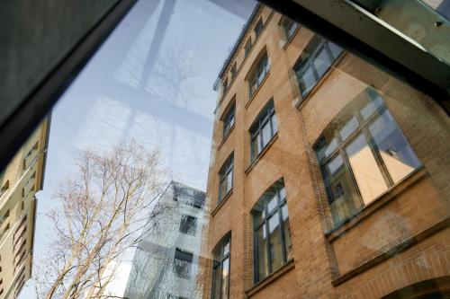 sly Berlin - image 13