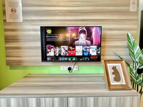 RiverView 8PAX 2BR in KBtown Netflix, Wi-Fi B-3A-5 RiverView 8PAX 2BR in KBtown Netflix, Wi-Fi B-3A-5