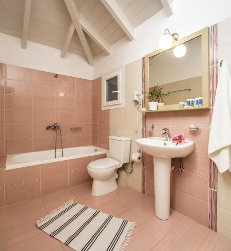 Superior Two-Bedroom Apartment image 2
