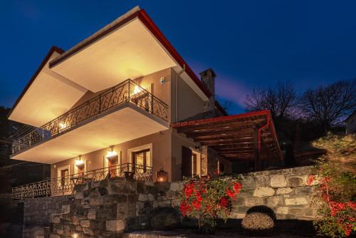 숙소 외관, Chalet Perivoli in 마크라코미