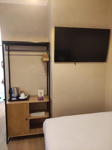 Hotel White - image 10