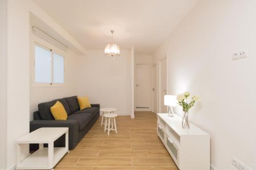 Las Palmas Smart Rooms 2