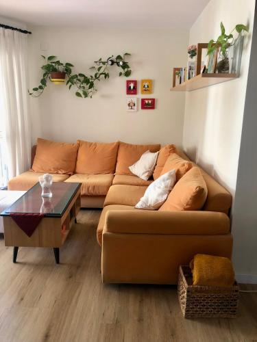 Single room in shared Appartamment with share bathroom Malaga Sol in Carretera de Cadiz