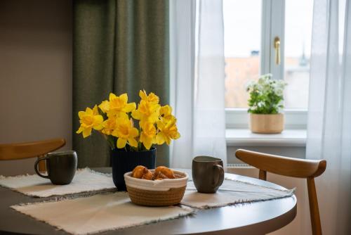 2 bedrooms, 3 beds