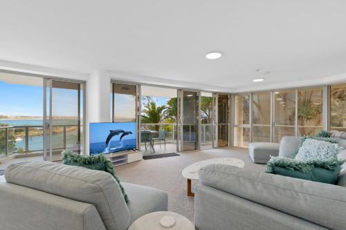 Oceanfront apartment on top of point Cartwright, Buddina (Foto 6)