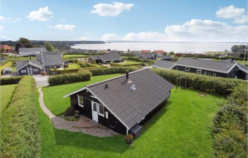  Nice Apartment In Rnde With Sauna And 3 Bedrooms, Pension in Rønde bei Dagstrup