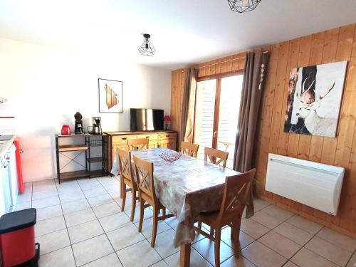 Chalet La Joue du Loup, 3 pièces, 7 personnes - FR-1-504-63