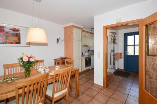 Reetdachhaus Malve 3 im Feriendorf Puddeminer Wiek Reetdachhaus Malve 3 im Feriendorf Puddeminer Wiek