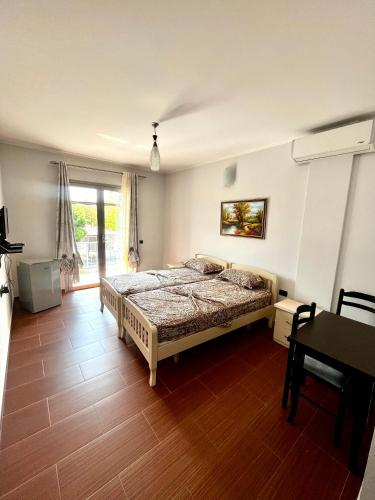H&A Guest House - image 9