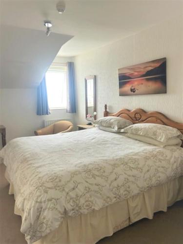 The Royal Norfolk Hotel - image 11