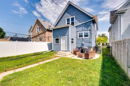Pet-Friendly Home - 6 Mi to Downtown Milwaukee! in West Allis, USA