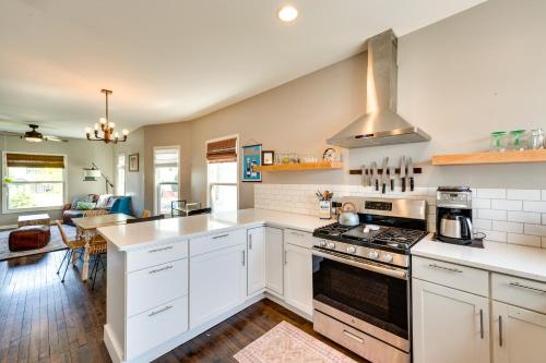 Pet-Friendly Home - 6 Mi to Downtown Milwaukee! in West Allis, USA
