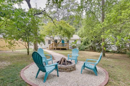 Modern Raleigh Vacation Rental about 3 Mi to Downtown! in Raleigh, USA