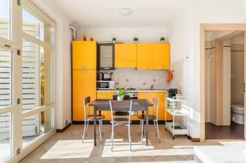  { White Garden } -Comfort, Parking & Wi-Fi- in Lucca