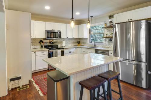 Southern Pines Vacation Rental with Deck and Grill! in Southern Pines, USA