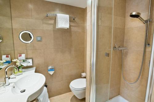 Executive Double Room image 3